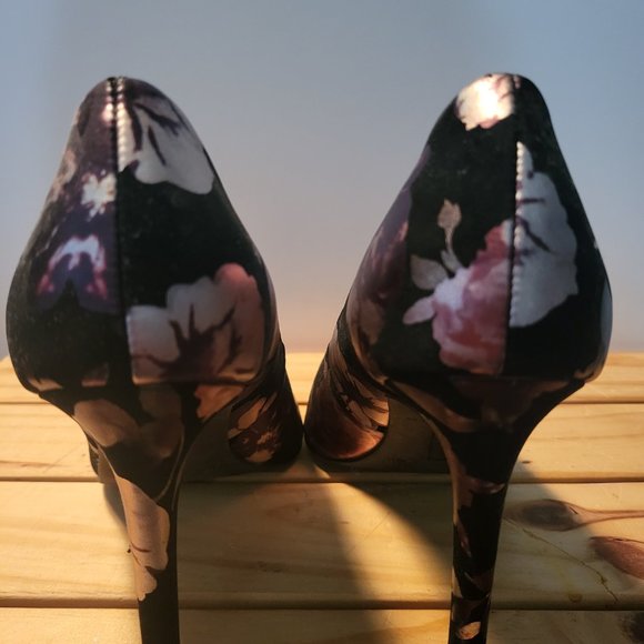 Christian Siriano shoes size 8 - Picture 5 of 11